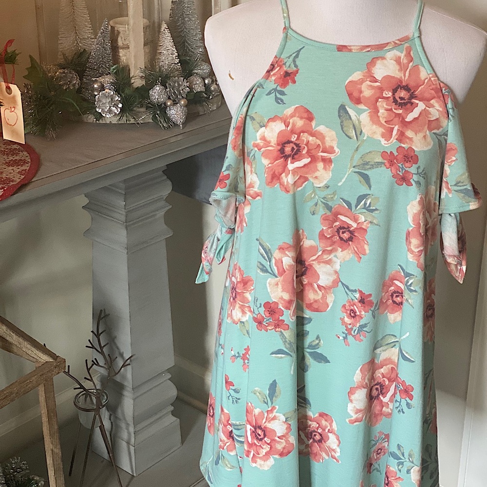 Floral Cold Shoulder Top
